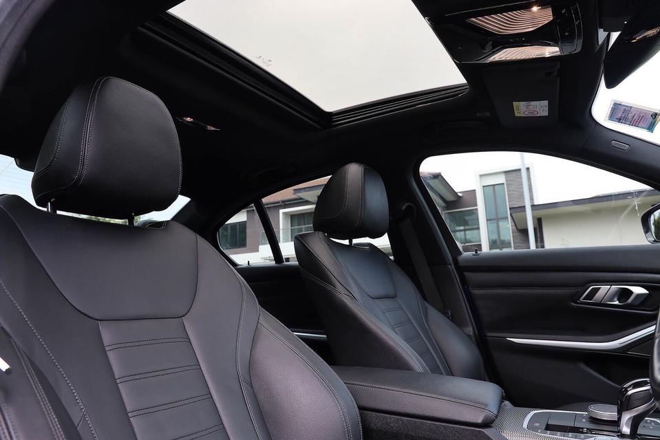 BMW 330e M Sport ปี 2021 13