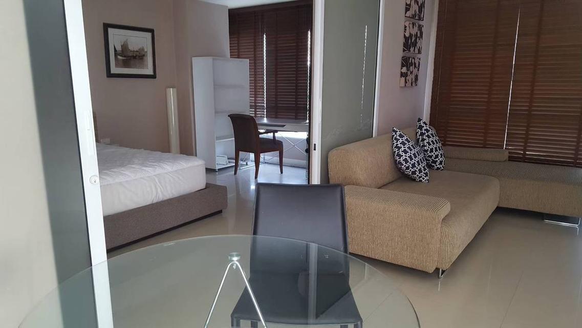 Sale / Rent Condo One Thonglor Sukhumvit 40 1 bedroom 6th floor 50 sqms Fully furnished Sale : 4,900,000 Baht , Rent 25,000 /month Contact : 085 13