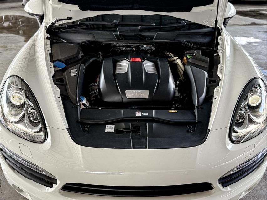 2012 PORSCHE CAYENNE S, 3.0 S HYBRID 16