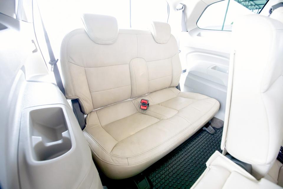 Chevrolet Spin 1.5 LTZ สีดำ ปี 2013 เกียร์ออโต้ 7 ที่นั่ง สภาพดี 12
