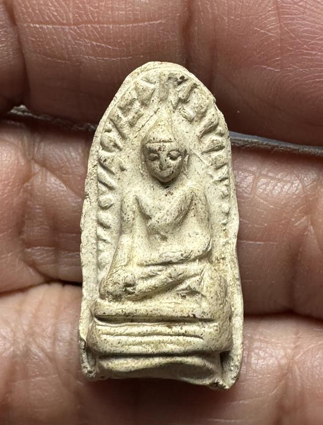 พระรอดลาำพูน องค์ละ1 000 13