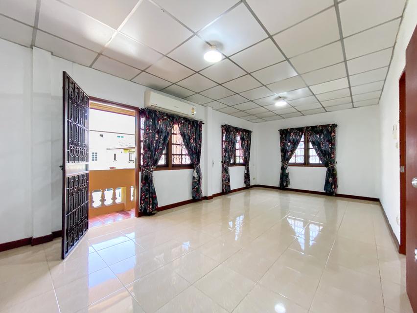 🏡 ขายด่วน! บ้านเดี่ยว 2 ชั้น แปลงมุม หมู่บ้านศราวัณวิลล์ ซอย 12 เนื้อที่ 52 ตร.วา 4 นอน 2 น้ำ จอด 3 คัน ทำเลติด Central แจ้งวัฒนะ เพียง 5.5 ลบ.! 🏡 11