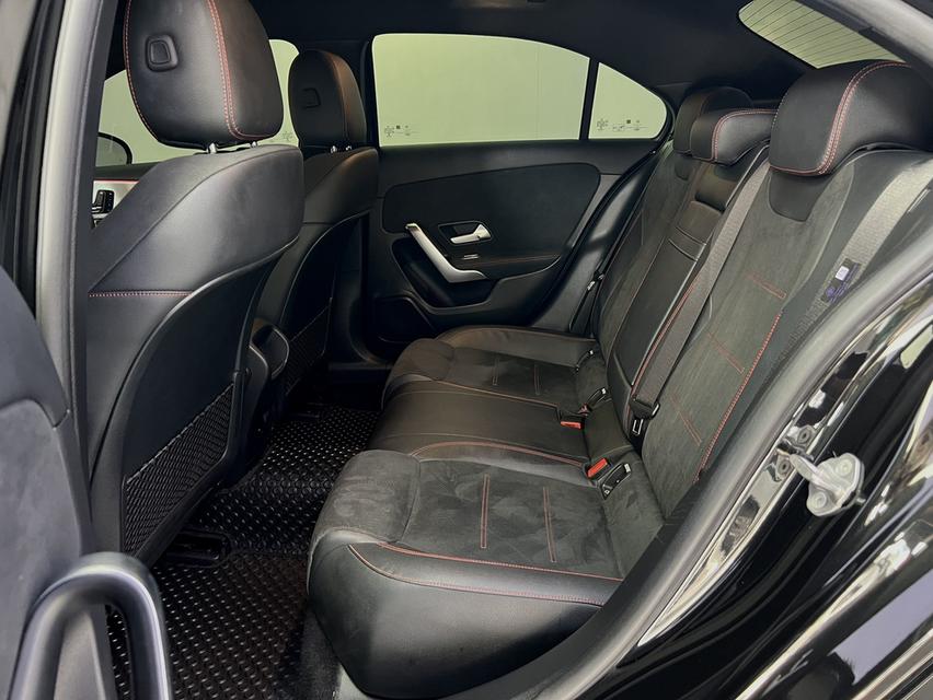 Mercedes-Benz A200 AMG Dynamic 2022 11