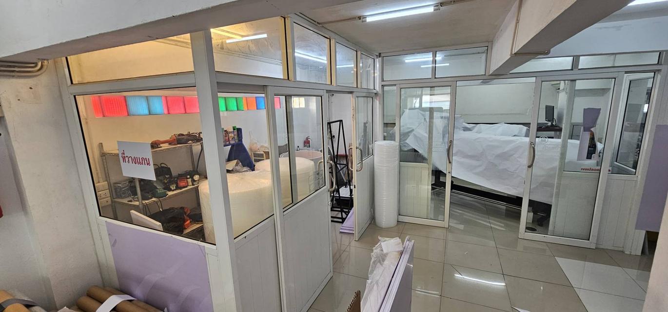 โฮมออฟฟิศ อุดมสุข 50 ตารางวา พื้นที่ใช้สอยทั้งหมด 580 ตารางเมตร ขาย 16 ล้านบาท ให้เช่า 60,000 บาท 9