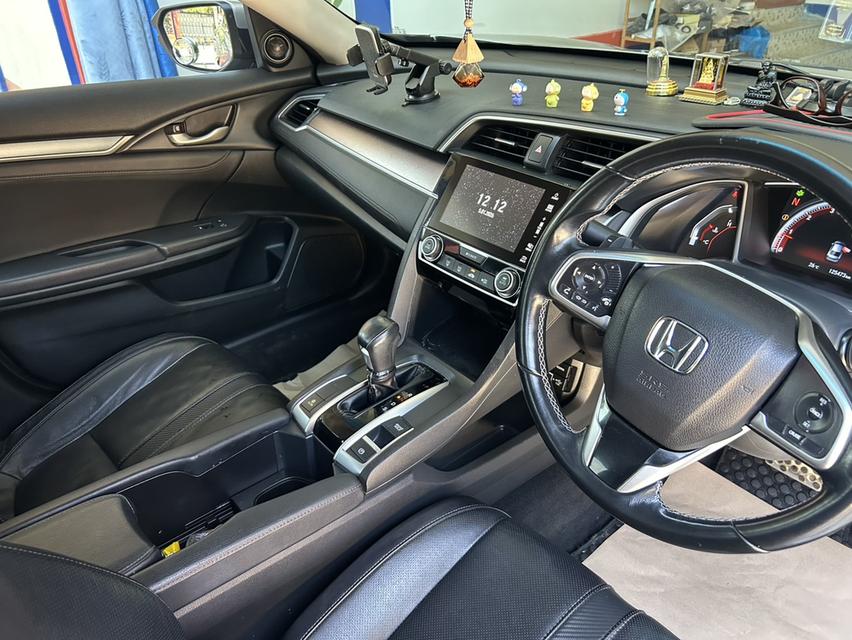Honda Civic 1.5 Turbo RS	2016 6