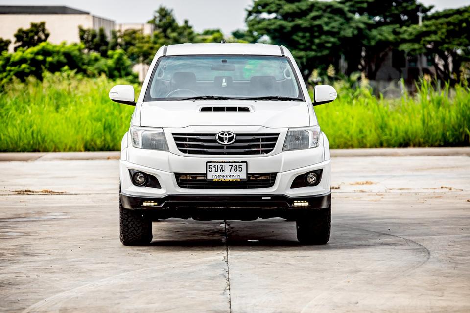 Toyota Vigo Prerunner 2.5E TRD Double Cab เกียร์ Auto ปี 2013 สีขาว