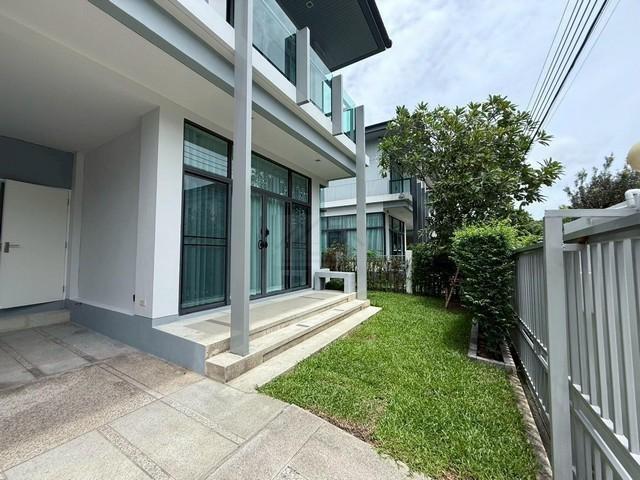 PB5578 ให้เช่าบ้านเดี่ยว 2 ชั้น โครงการเศรษฐสิริ ศรีนครินทร์–พระราม 9 ซอยกรุงเทพกรีฑา7 เฟอร์นิเจอร์และเครื่องใช้ไฟฟ้าใหม่ทั้งหลัง พร้อมเข้าอยู่ 2
