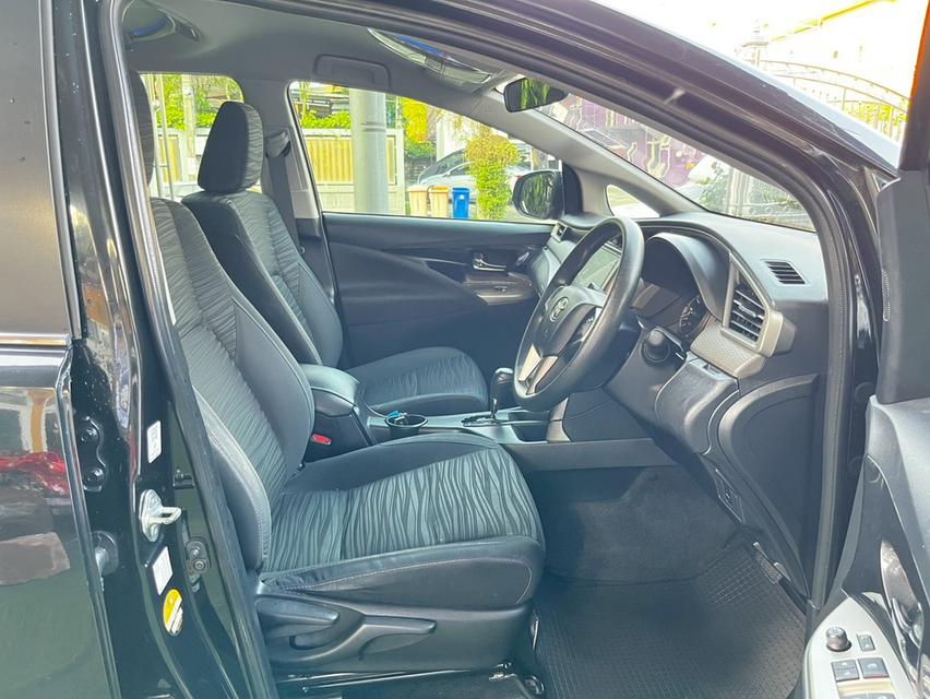 Toyota Innova Crysta 2.8 6AT ปี 2022 #เบาะ3แถว 7ที่นั่ง รูปที่ 9