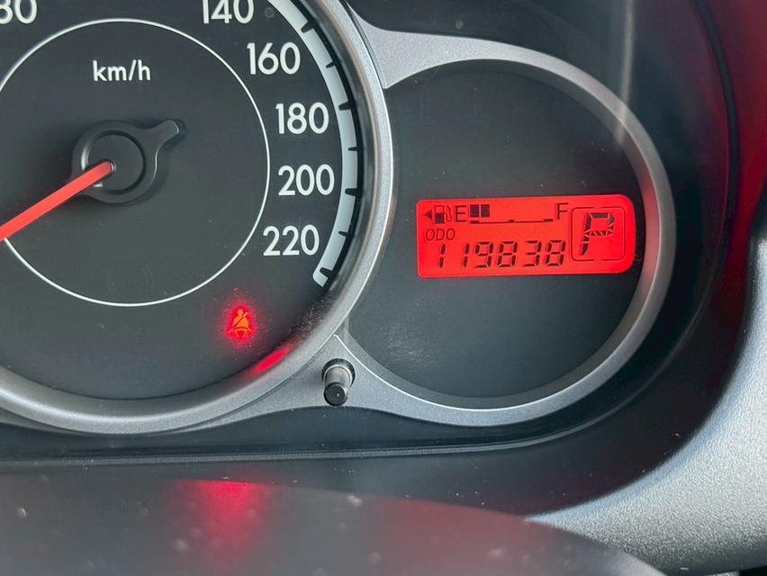 #MAZDA2  1.5 GROOVE 2012 สีขาว มือเดียวป้ายแดง 8