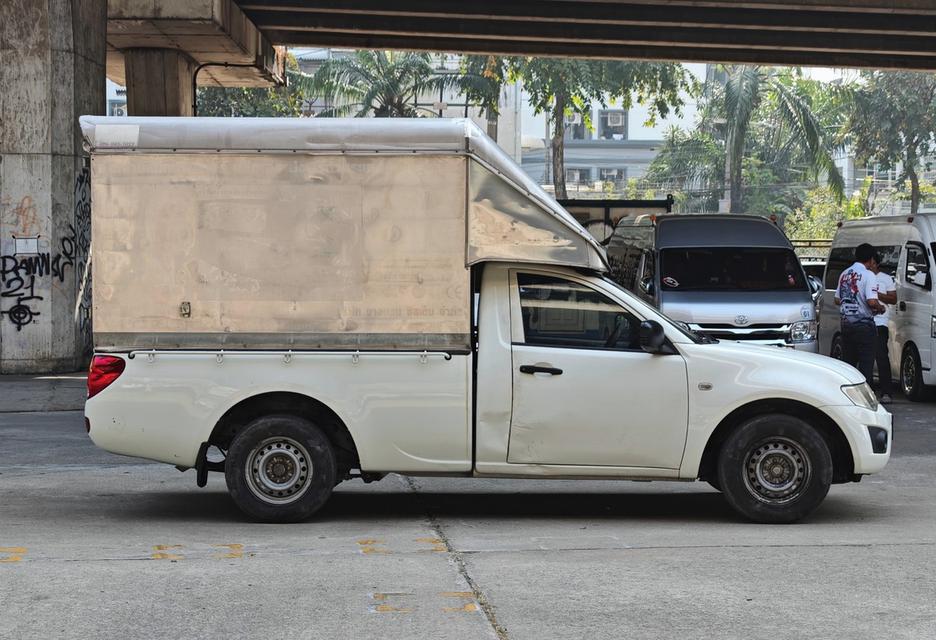 Mitsubishi Triton 2.4 Single cab MT ปี 2015 3