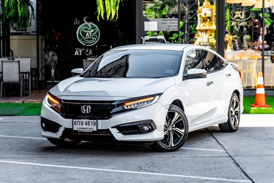 Honda Civic FC 1.5 Turbo RS Navi