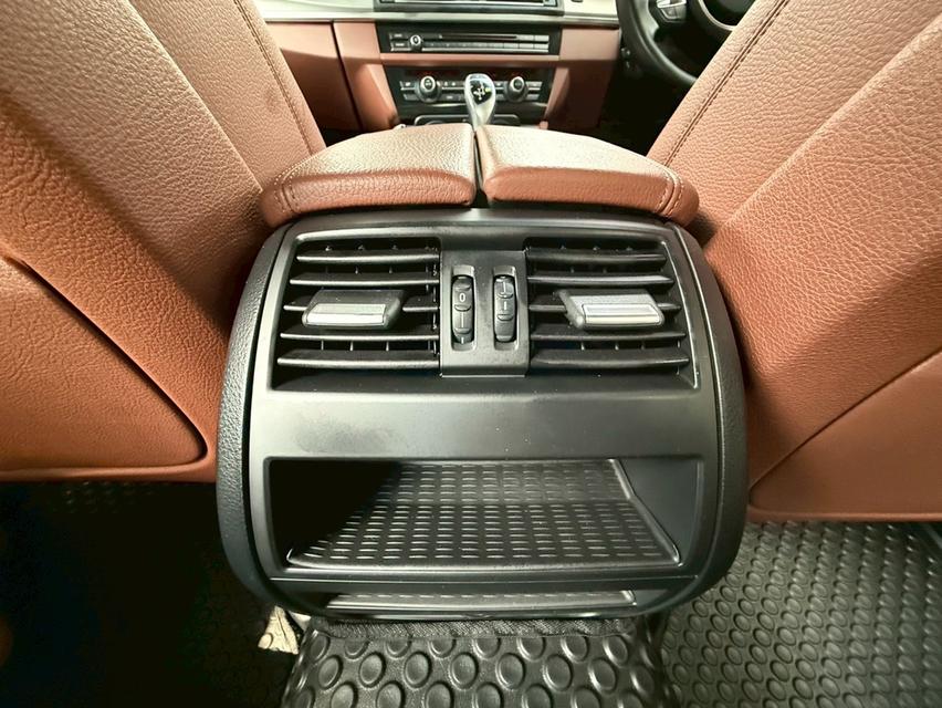 BMW 528i M Sport LCi ปี 15 สีดำ สวยสุดในรุ่น ใช้น้อย 12