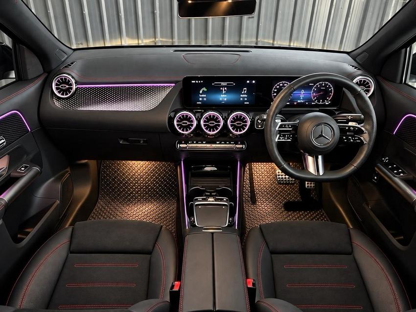 MERCEDES-BENZ GLA 200 AMG DYNAMIC Facelift W247 2025 เครื่องยนต์เบนซิน 4 สูบแถวเรียง ขนาด 1.3 ลิตร Miles 4,xxx km.- warranty ถึง 7/4/2028 รูปที่ 7