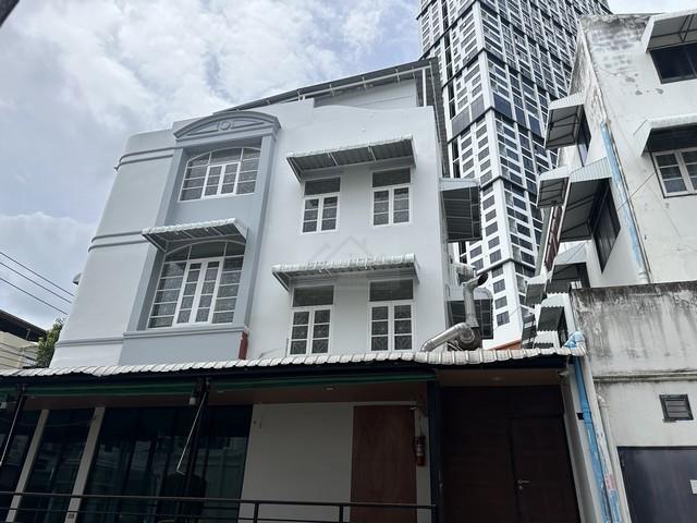 ขายโฮมออฟฟิศ 3 ชั้น 320 ตร.ม. ถนนพระราม 9 ซอย 11 หลังมุม ใกล้เซ็นทรัลพระราม 9 1