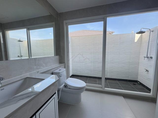 ขายบ้านเดียว 2 ชั้น 68 ตร.ว. 4 ห้องนอน ลัดดารมย์ - จตุโชติ 15 แปลงหน้าคลับเฮ้าส์ บ้านใหม่ ใกล้ทางด่วน ด่านจตุโชติ และด่า 5