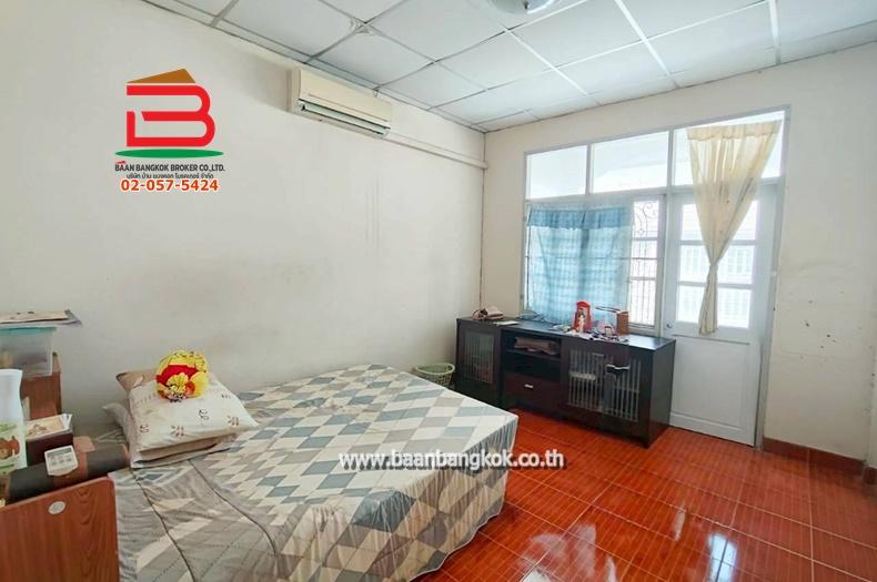 ทาวน์เฮาส์ หมู่บ้าน อยู่เจริญ 4 เนื้อที่ 23.2 ตรว. ถนนลำลูกกา ต.ลาดสวาย อ.ลำลูกกา จ.ปทุมธานี 7