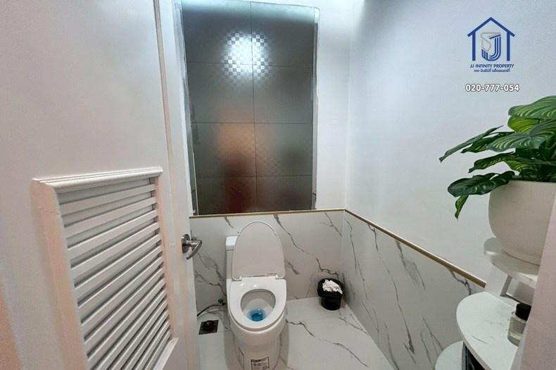 ขายโฮมออฟฟิศ 2 ชั้น 96 ตารางวา  ซอยพัฒนาการ 31/1 ใกล้ทางด่วนศรีรัช ,Airport Rail Link 7