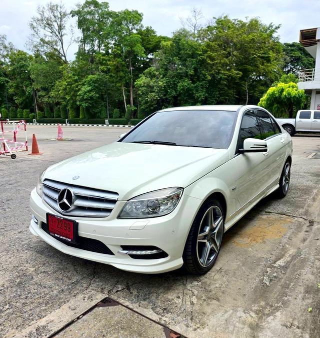Benz C200 CGI Amg สีขาว ปี 2010 ไมล์ 150,000