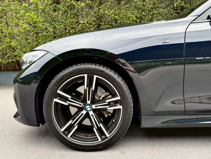 BMW 330li  M Sport G28 2021 • Mileage: 30,xxx kmรถบ้านมือเดียว ป้ายแดง ไม่เคยทำสี ประวัติศูนย์ทุกระยะ เคลือบแก้วตลอด 9
