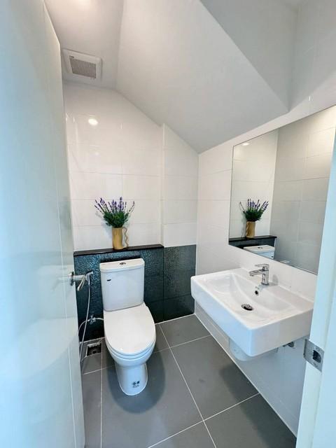 P566 ให้เช่าทาวน์โฮม 3 ชั้น บ้านกลางเมือง พระราม 9-กรุงเทพกรีฑา (ตัดใหม่) Baan Klang Muang Rama 9-New Krungthep Kreetha ถนนกาญจนาภิเษก 23 16