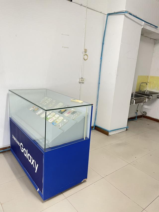 ตู้โชว์โทรศัพท์สามตู้โชว์ รูปที่ 3