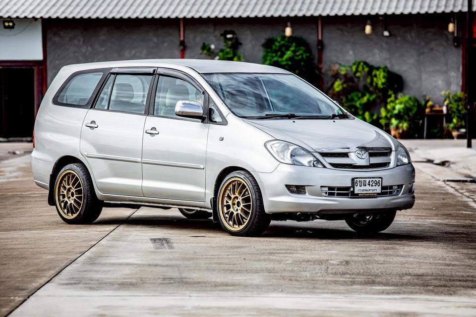 Toyota INNOVA 2.0V AT ปี 2007 สีเทา