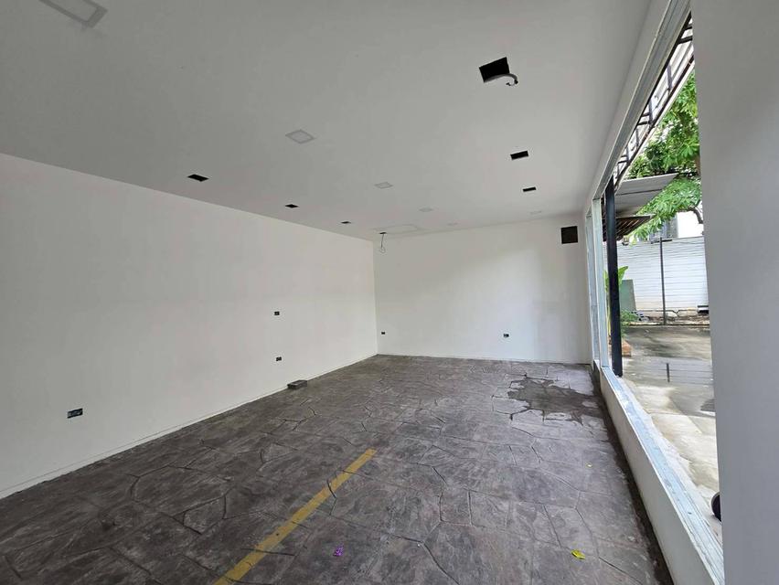 ให้เช่าพื้นที่ขนาด 60 ตร.ว. เหมาะทำคาเฟ่ ออฟฟิศย่าน เอกมัย 12 (N.1918) 1