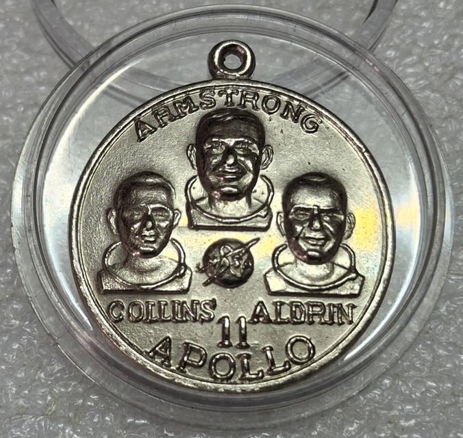 เหรียญที่ระลึก Apollo 11 รูปที่ 2