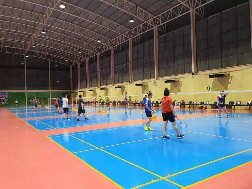 S W คอร์ทสนามแบดมินตัน ติดแอร์ย่านบางบัวทอง 8
