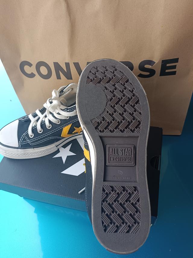 รองเท้าผ้าใบ converse รูปที่ 1