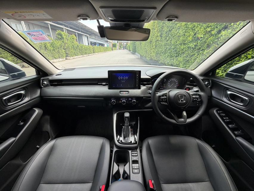 Honda HRV eHEV EL ปี2023 สีขาว Mileage 30,000 Km. รูปที่ 6