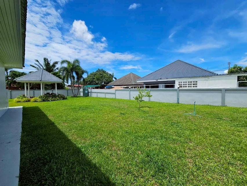 บ้านพักตากอากาศสุดหรู ใกล้ทะเลบางเสร่ พื้นที่กว้าง น่าอยู่มาก 20