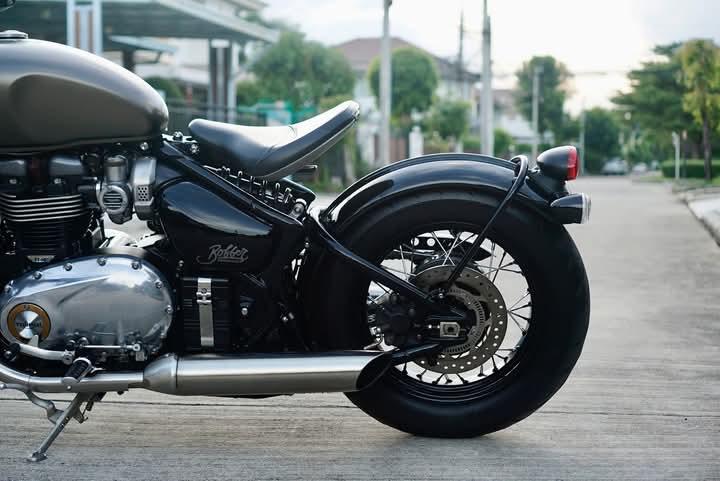 Triumph Bonneville Bobber สภาพดี 10