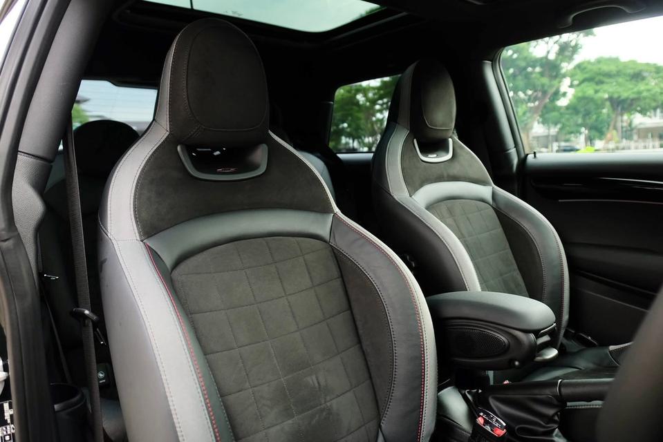 Mini F56 LCI #2 John Cooper Work 14