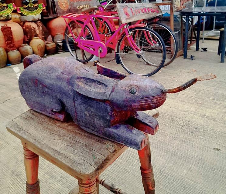 กระต่ายขูดมะพร้าว แกะสลัก สีโอ้ค กระต่ายไม้แกะ