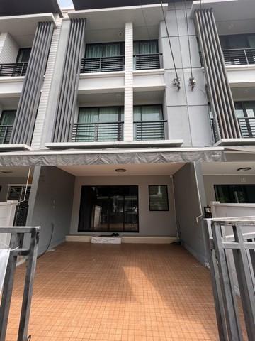 ให้เช่าทาวน์โฮมติดรถไฟฟ้า MRT สถานี แยกนนทบุรี1 ติด Little Walk Rattanathibet, ตรงข้าม Central รัตนาธิเบศร์ บ้านกลางเมือ