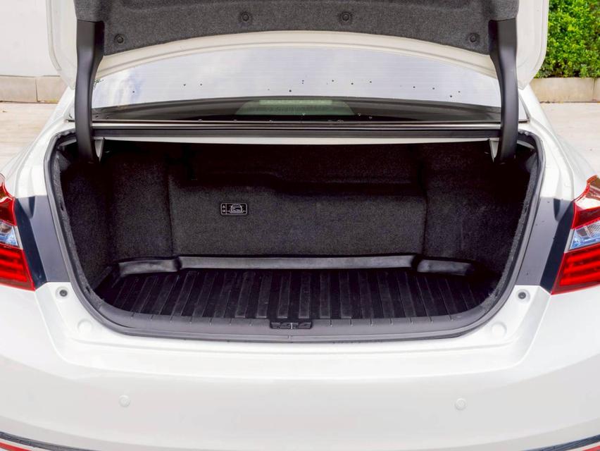 Honda Accord 2.0Hybrid Tech ปี17 18