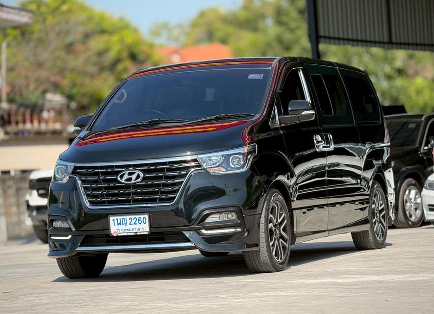 Hyundai H1 2.5Elite ปี18