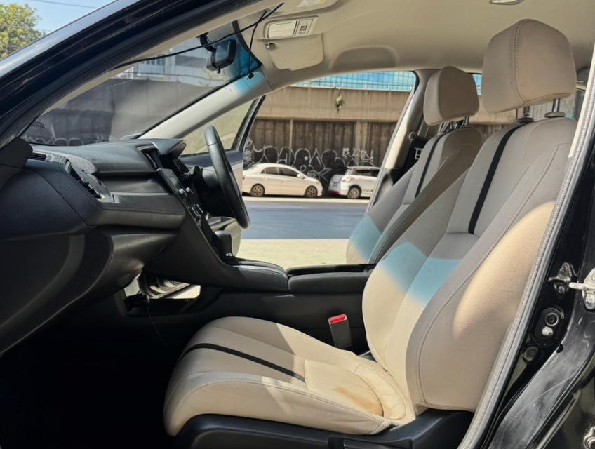 Honda Civic FC 1.8 E ปี 2016 จดปี 2019 6