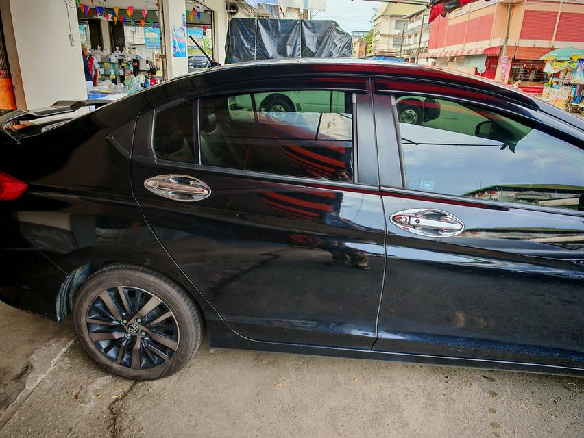 Honda city ปี 2015 รุ่น v