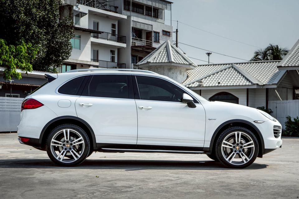 รหัสรถ CBL7569 PORSCHE CAYENNE 3.0 S Hybrid 4WD AT 2014 รูปที่ 4