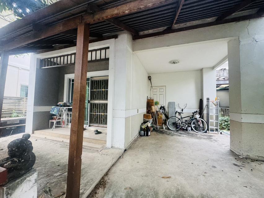 บ้านแฝด 2 ชั้น สไตล์บ้านเดี่ยว ผนังไม่ติดใคร หมู่บ้านพร้อมพัฒน์1  จองตอนนี้ ลดพิเศษ 200,000 บาท 3