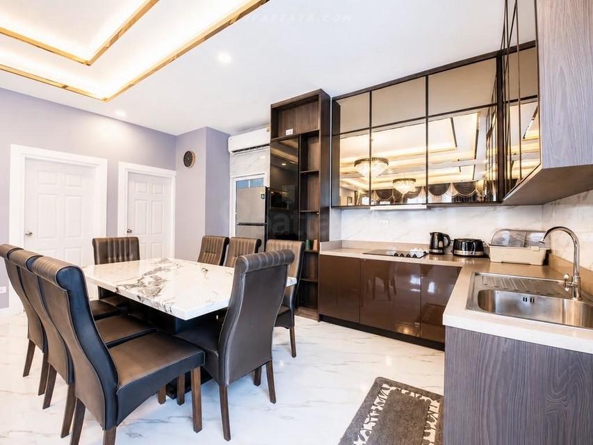 For Sale — Modern Luxury House with Pool 93sqw 400sqm 3bedrooms 3 bathrooms near international schools, local market, and motorway. 10