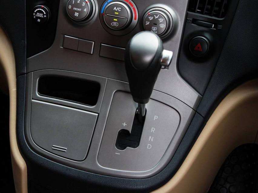 HYUNDAI H1,2.5  ELITE ปี 2014 โฉม ปี08-18 17