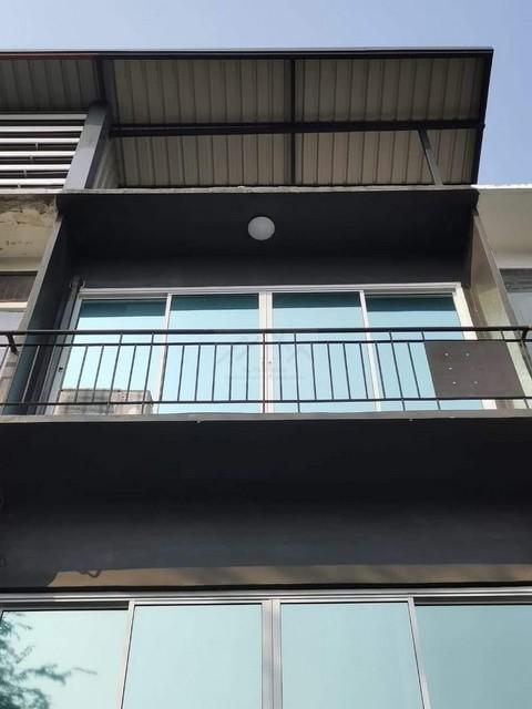 ให้เช่าทาวน์เฮ้าส์ 3 ชั้น 3 ห้องนอน ซอยประชาชื่น36 ใกล้คลองประปา ใกล้ทางด่วน 2