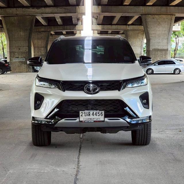 Toyota Fortuner 2.8 LEGENDER BLACK TOP 4WD AT ปี 2022