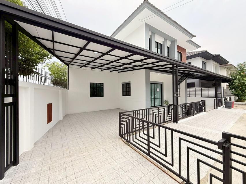 บ้านแฝด คลองสามวา เลียบคลองสอง ซาฟารีเวิลด์  หมู่บ้านพร้อมพัฒน์ 1 นัดชมบ้าน 085-318-6868 คุณวา 3