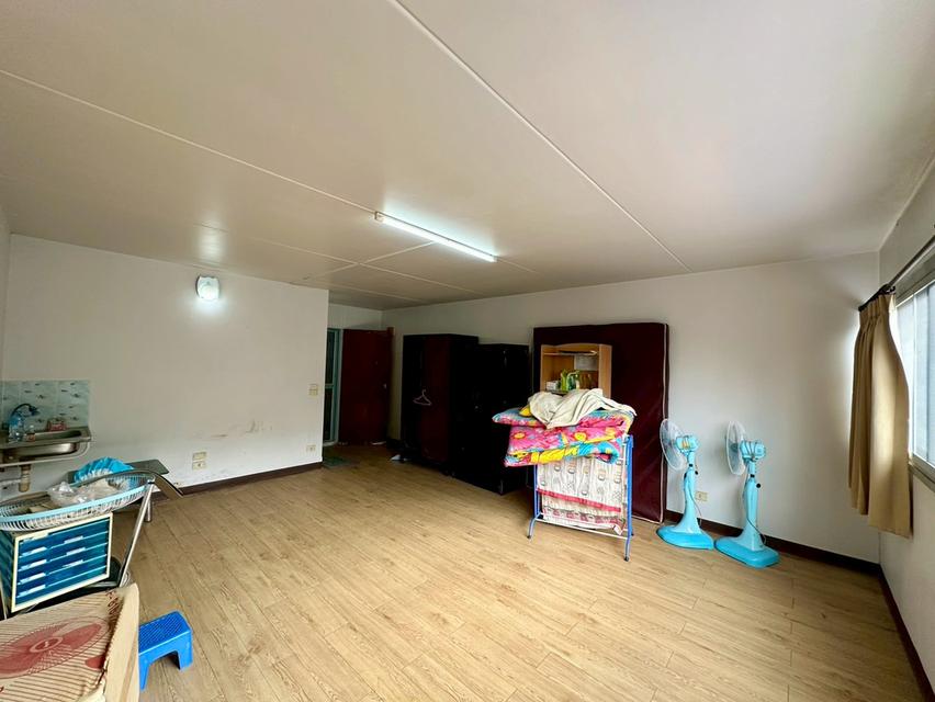 ขายต่ำกว่าราคาประเมิน !!  ป๊อปปูล่าคอนโด ตึก T10 ชั้น 2 วิวนอก ไม่มีตึกบัง ลมเย็น มีลมตลอด 5