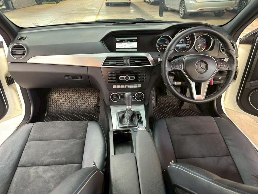 Mercedes Benz C200 W204 Edition C AMG Sport พิเศษ ตัวสุดท้าย ปี 2014 รูปที่ 15