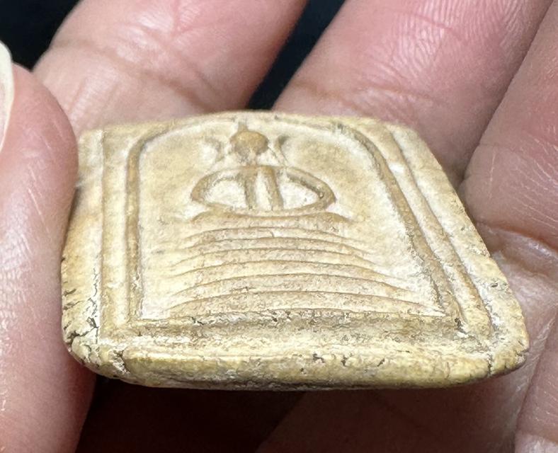 พระสมเด็จวัดเกศไชโย พิมพ์หกชั้นอกตัน  6